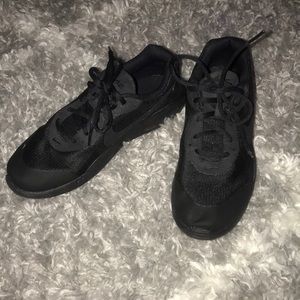 Black nikes